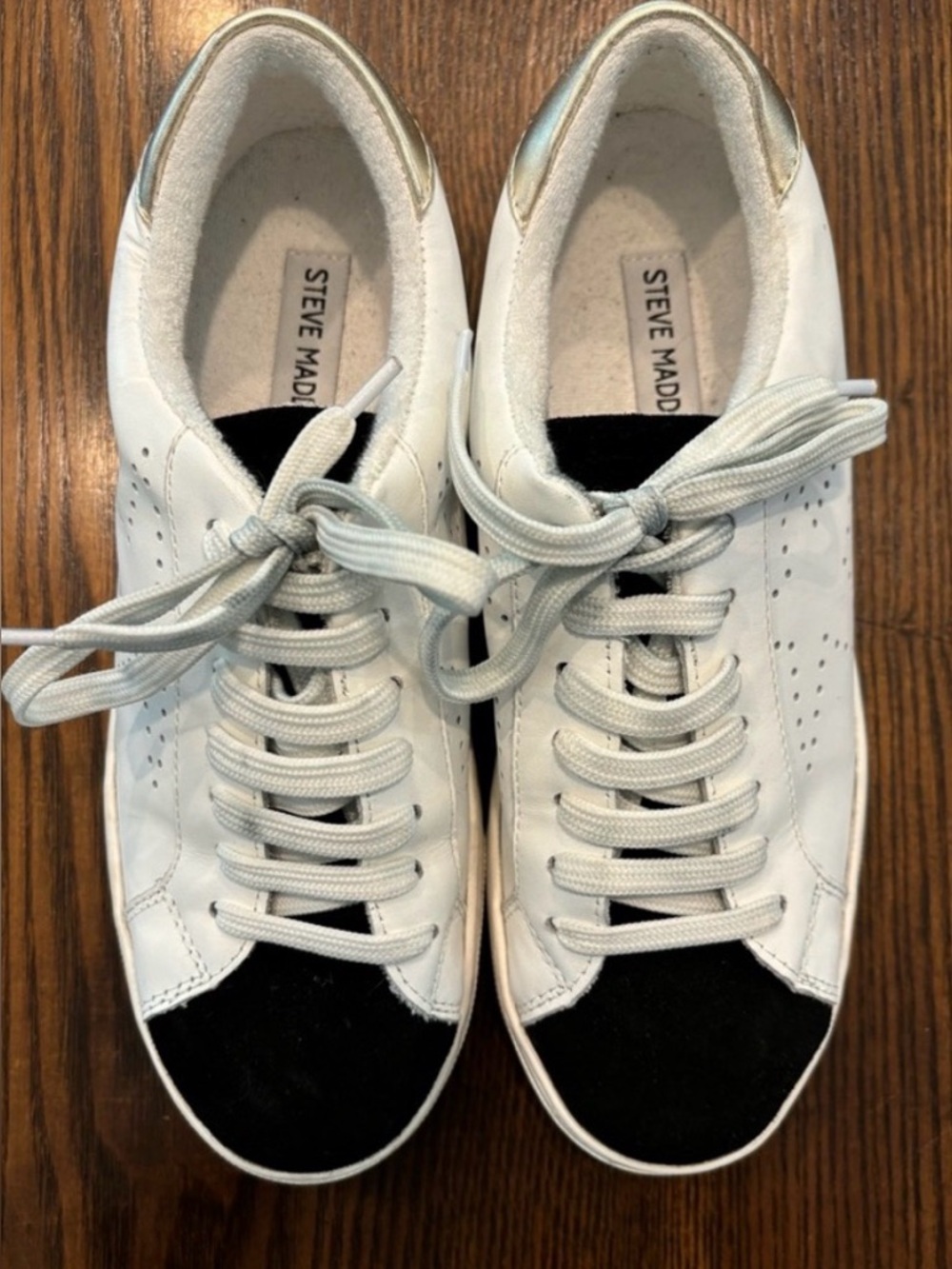 Steve Madden Size 8.5 Sneaker